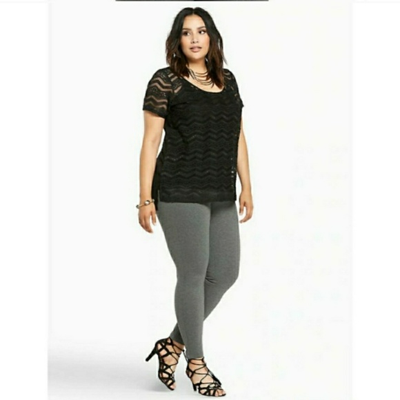 Torrid - Lace front top - Picture 7 of 8